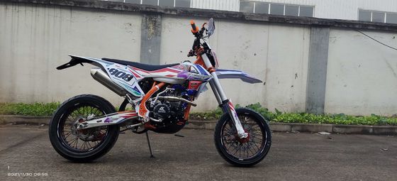 Mesin Berpendingin Air Kews Sepeda Motor Super Motard NC300S 300CC Empat Tak