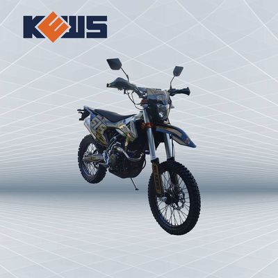 Sepeda Motor Hitam Dengan Stiker Emas 300CC Euro 4 Sepeda Motor NC300S On Road Dirt Bikes