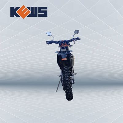 Sepeda Motor Hitam Dengan Stiker Emas 300CC Euro 4 Sepeda Motor NC300S On Road Dirt Bikes