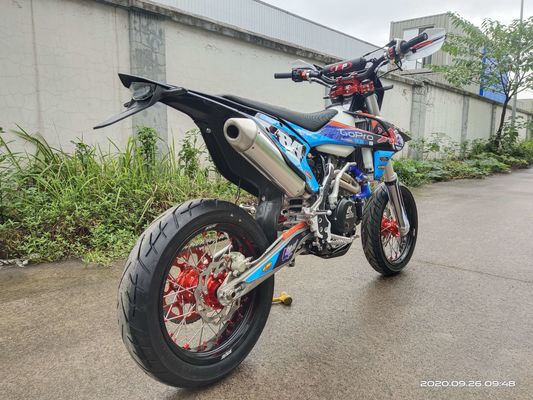 Mesin Empat Langkah Berpendingin Air NC450 Super Motard Sepeda Motor Supermoto Bikes