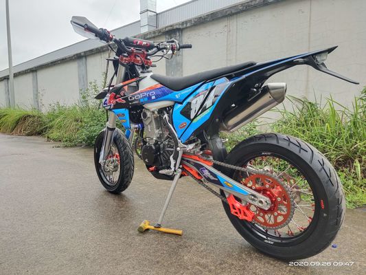 Mesin Empat Langkah Berpendingin Air NC450 Super Motard Sepeda Motor Supermoto Bikes