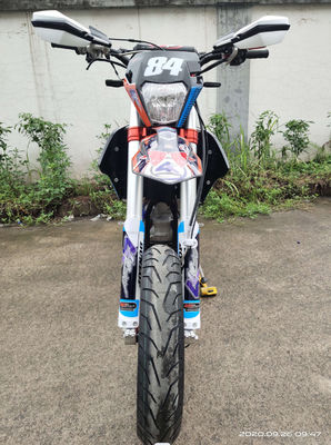 Mesin Empat Langkah Berpendingin Air NC450 Super Motard Sepeda Motor Supermoto Bikes
