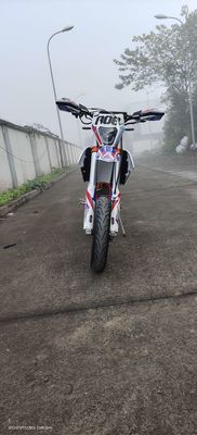 Mesin Berpendingin Air Kews Sepeda Motor Super Motard NC300S 300CC Empat Tak