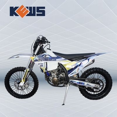Motor Enduro 4 Tak yang kuat 250cc dengan OEM 4 katup Air Dingin EFI dan EXCEL RIM