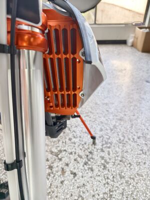 KEWS k23 R-edition 4 Stroke Enduro Motorcycle dengan 21.0 kW Power Output 25.0 N*m Max Torque dan 140 km/h Top Speed