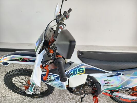 KEWS k23 R-edition 4 Stroke Enduro Motorcycle dengan 21.0 kW Power Output 25.0 N*m Max Torque dan 140 km/h Top Speed